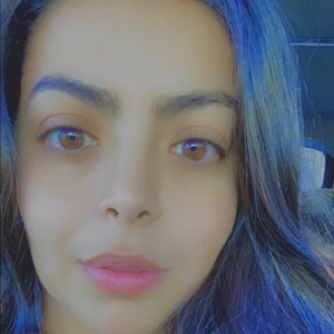 Meet your Posher, Alia